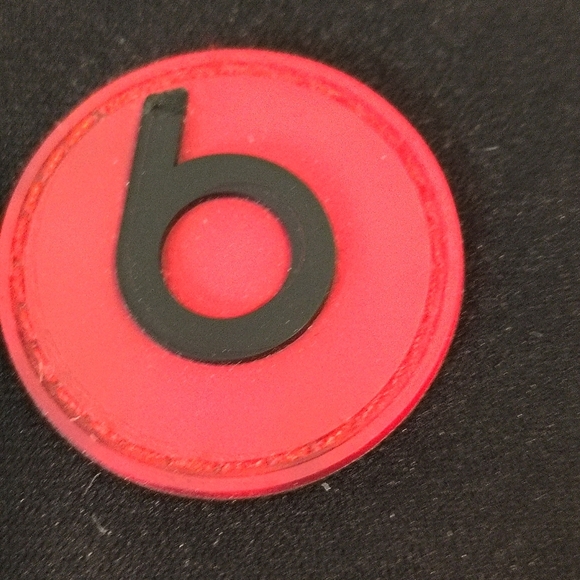 Beats Black and Red Earbud Case With Inside Pocket - Picture 2 of 4